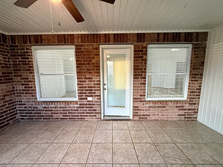 510 College Pl — Photo 37