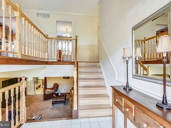 4th image of 501 W Benforest Dr