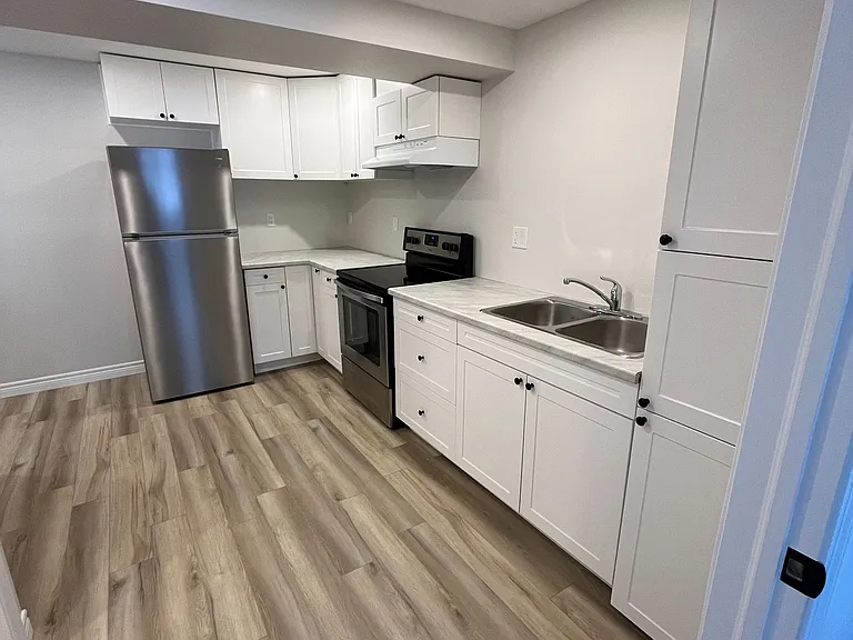 353 Imperial Rd S — Photo 12