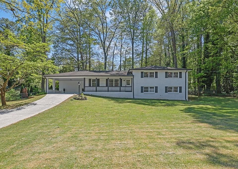 1st image of 210 Suburban Dr NE