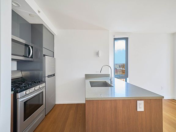 5th image of 223 4th Ave #8AA