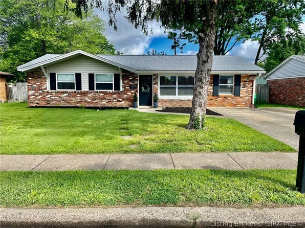 1011 Redwood Drive, Clarksville, IN 47129