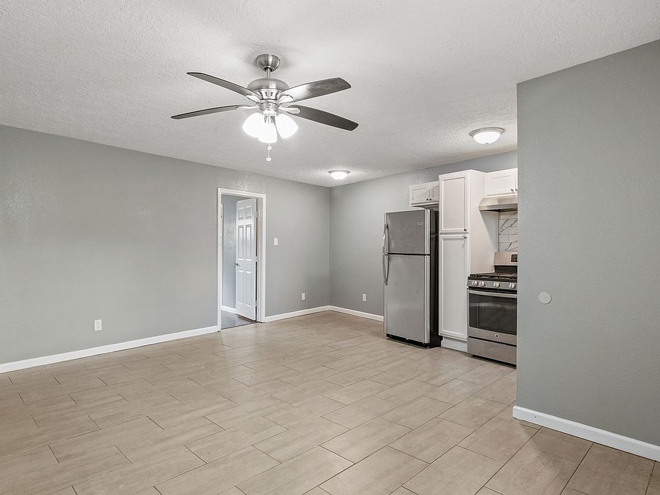 1st image of 4811 Oakland St APT 9