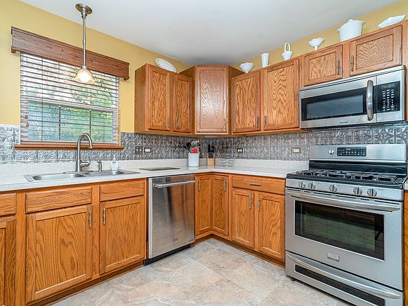 3rd image of 16356 S Lakeview Dr