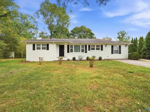 6506 Sheri Dr NW, Huntsville, AL 35806