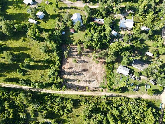 5th image of NW Cricket Rd