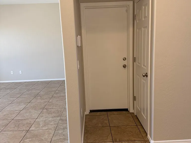 15485 W Montecito Ave — Photo 27