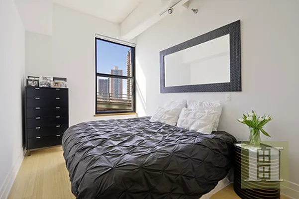 Rented by Halstead Real Estate | media 13