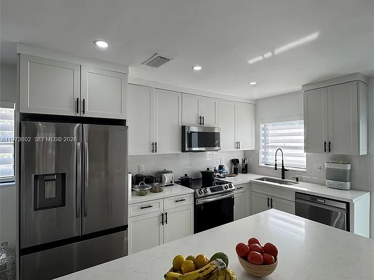 12534 SW 27th St — Photo 13