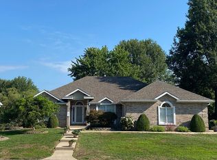 155 Coventry Way, Highland, IL 62249