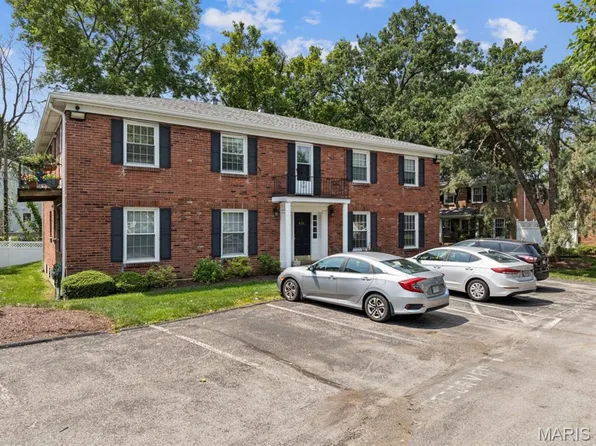 624 Candleberry Ct APT B, Saint Louis, MO 63122