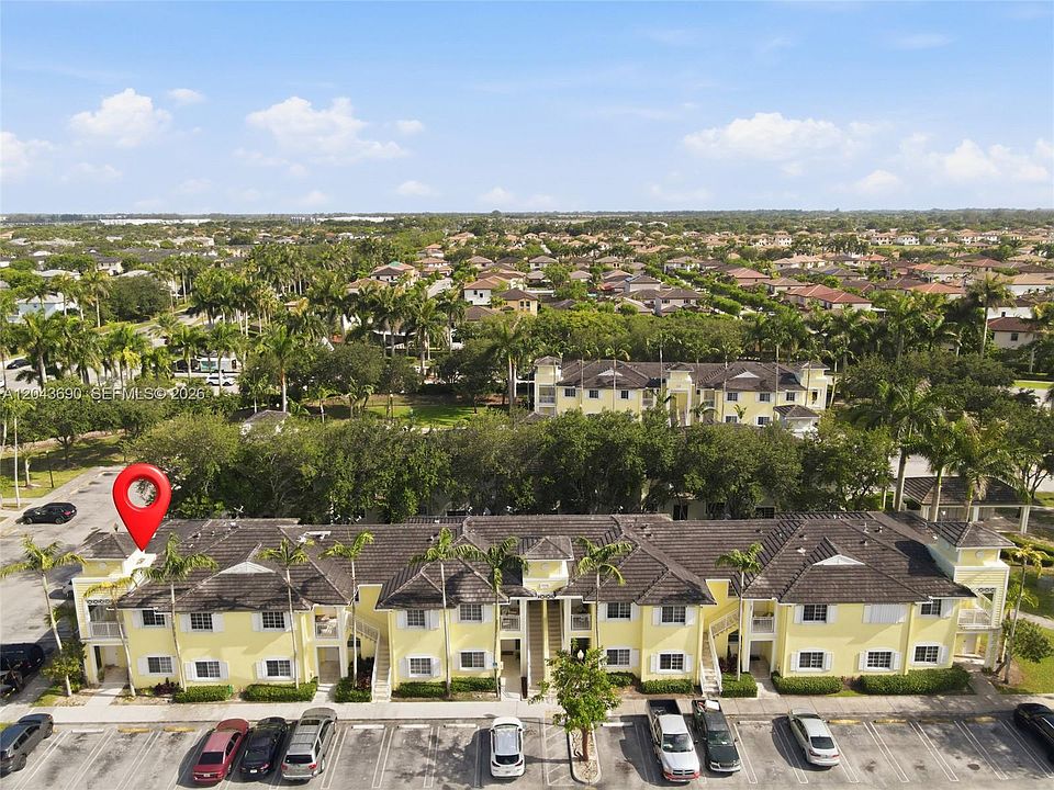 1st image of 2728 NE 3rd Ct Unit 201