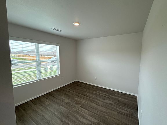 5th image of 7808 Melody Ln
