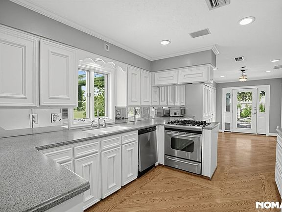 3rd image of 4726 Omeara Dr