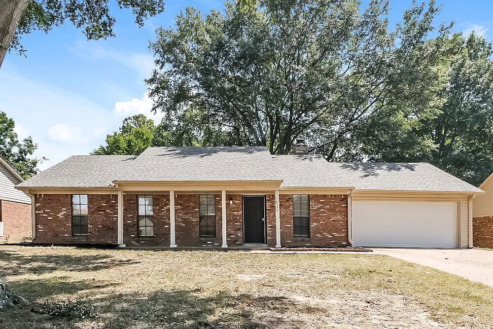 3 bed, 2.0 bath, 1320 sqft, $1,770 — Photo 1