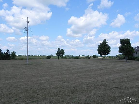 HOME IS SET BACK FROM THE ROAD. CIRCLE DRIVE. BEAUTIFUL COUNTRY SETTING, 17.78 ACRES