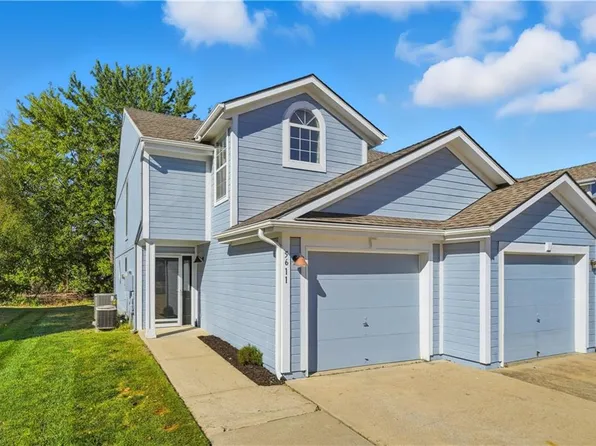 5611 NW Plantation Ln, Lees Summit, MO 64064