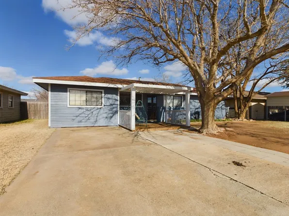 107 Pat St, Levelland, TX 79336