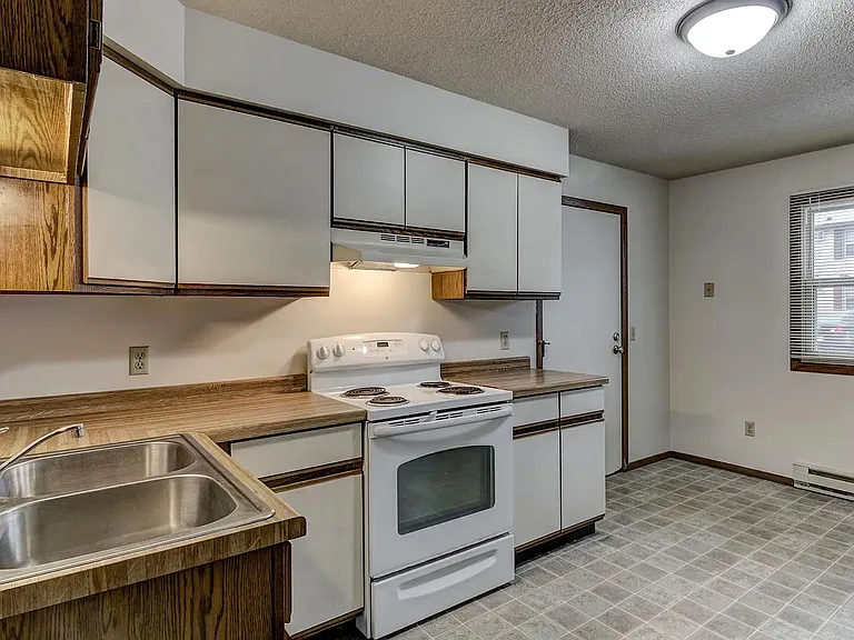 4615 Fairfax St — Photo 3