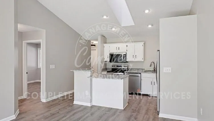 8327 Victoria Dr — Photo 5