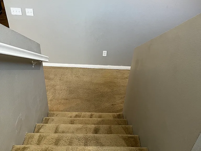 160 Yosemite Ave — Photo 34