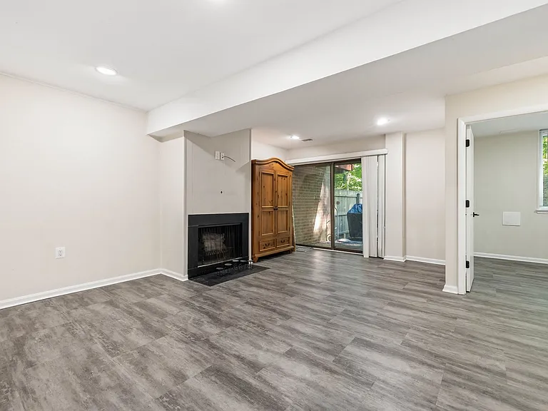 10841 Deborah Dr — Photo 22
