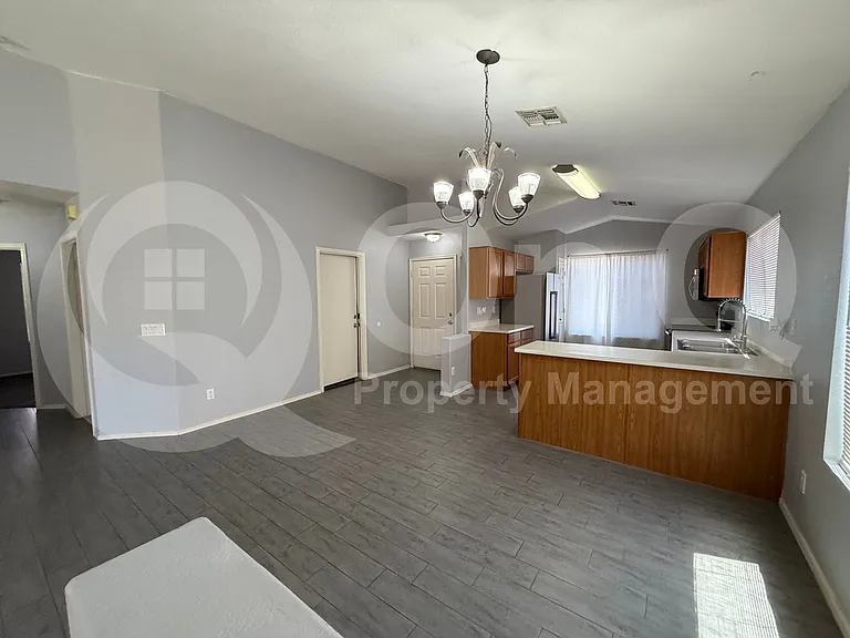 11420 W Sheridan St — Photo 7
