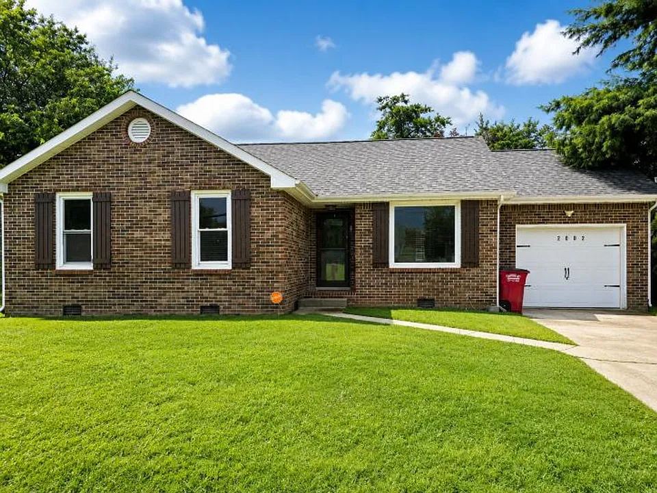 2002 Windroe Dr