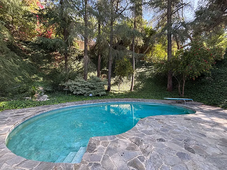 4736 Zelzah Ave — Photo 17