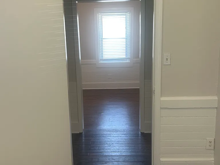 520 E Hall Ln — Photo 17
