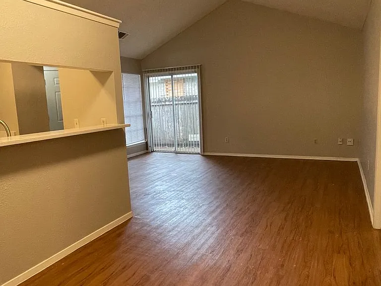 3615 Leafield Dr — Photo 8