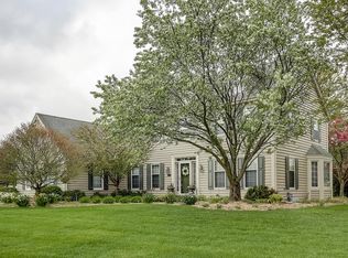 12945 W Hawthorne Ln, New Berlin, WI 53151