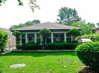 8421 Ridgeway Ave, Skokie, IL 60076