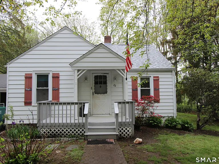 22 Brook St — Photo 1