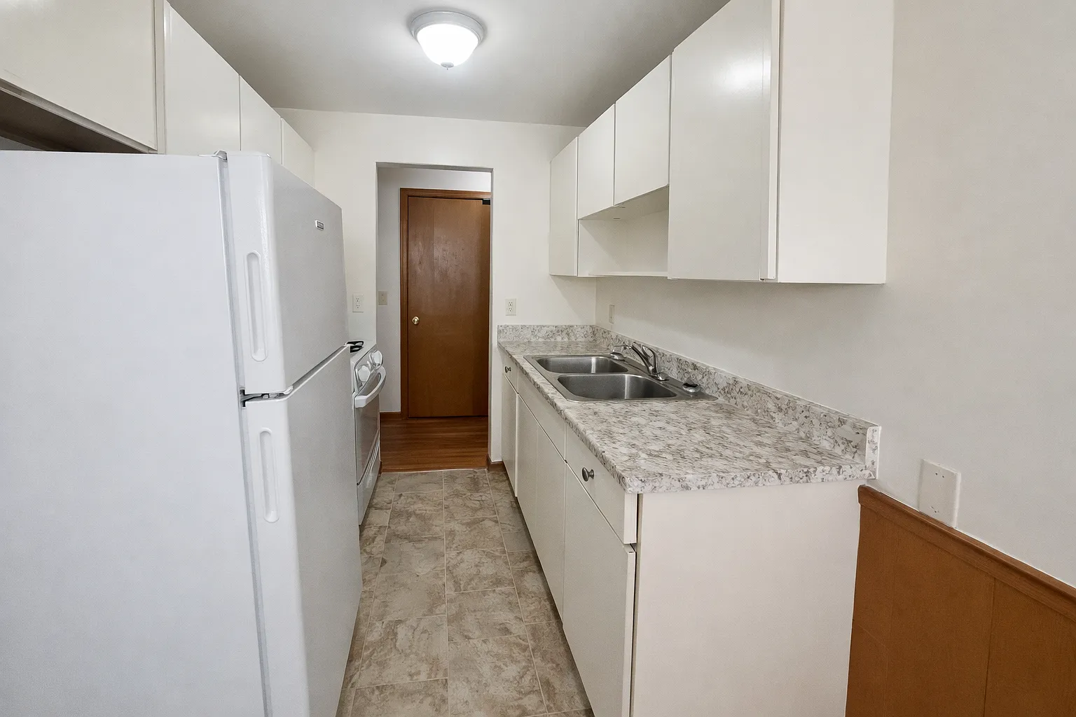 1 bed, $1,000 — Photo 2