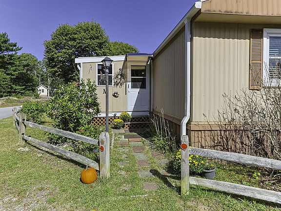 2nd image of 2 5th Avenue #2
