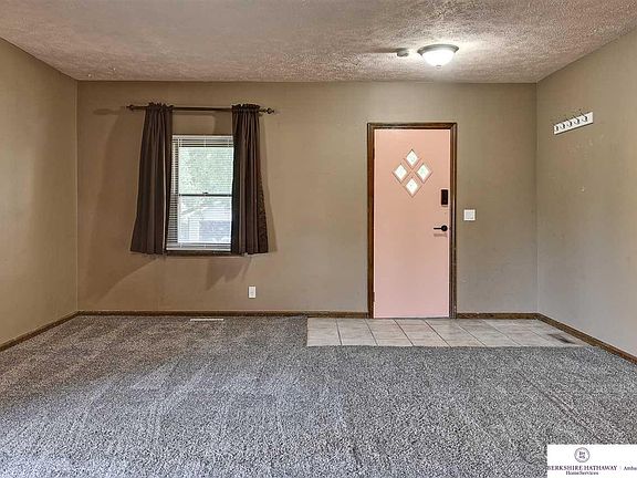 4th image of 2523 Olive St