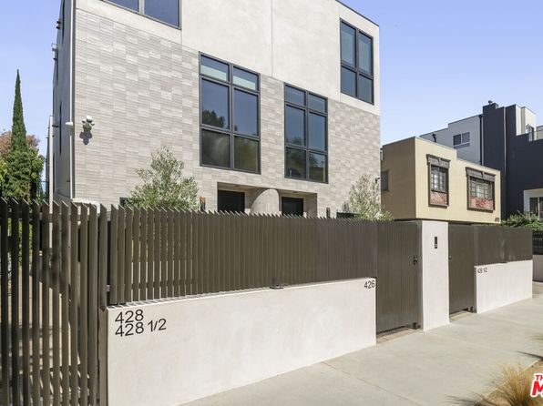 426 1/2 Arnaz Dr