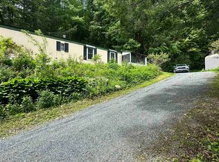4 Reservoir Rd, Brattleboro, VT 05301
