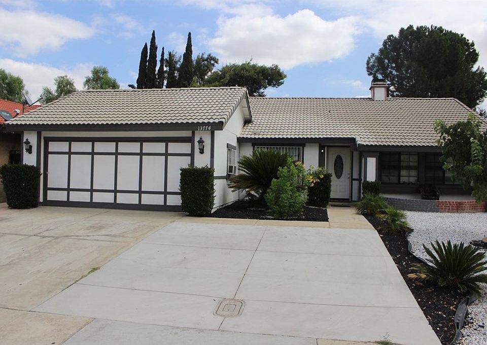 1st image of 13774 Rockcrest Dr