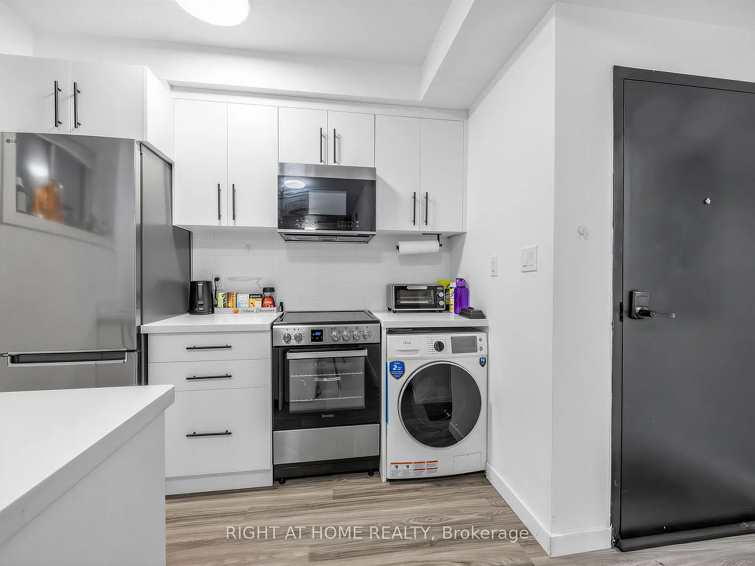 Studio, $1,650 — Photo 2