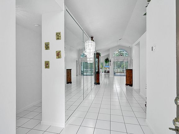 2nd image of 3170 Marion Avenue