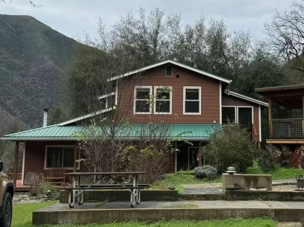 4982 Sugar Pine Rd, El Portal, CA 95318