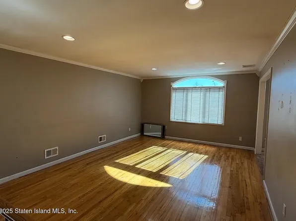 641 Katan Avenue image 5 of 21