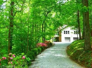 5008 Golden Acres Rd, Oak Ridge, NC 27310