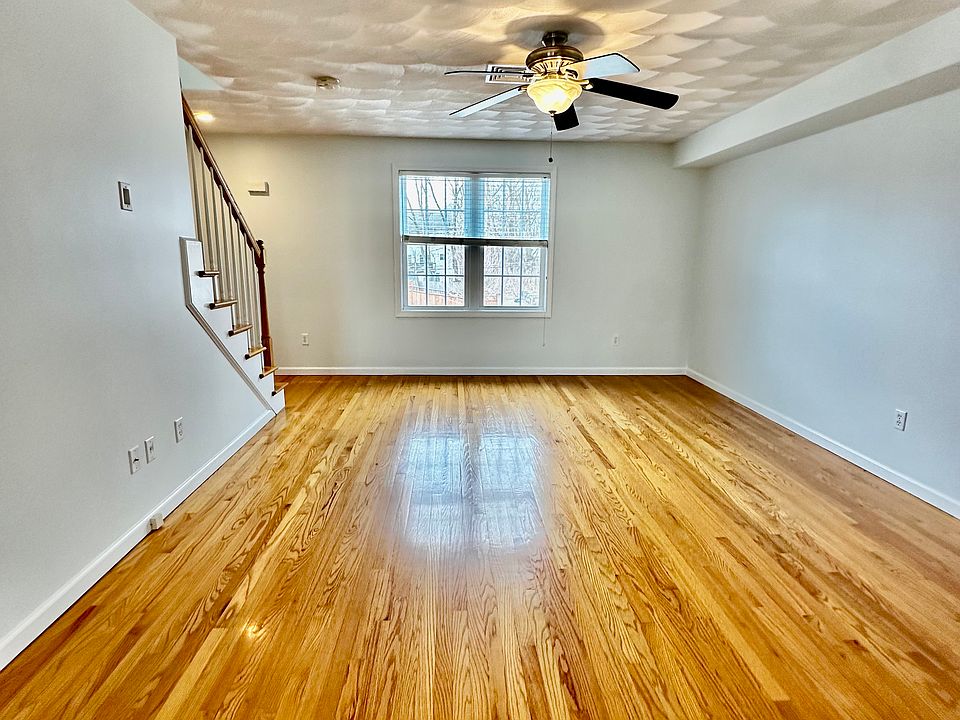 1st image of 20 Dorothy Ave #2