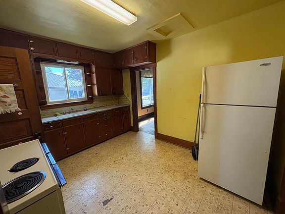 5th image of 38 18th St