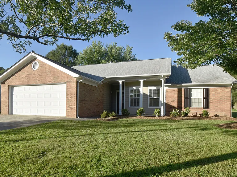8219 Brynmar Dr — Photo 1