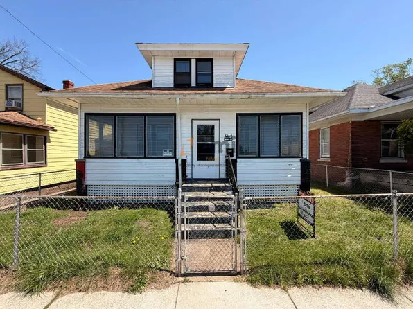 215 N Woodland Ave, Michigan City, IN 46360