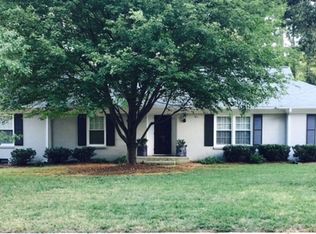 1331 Redcoat Dr, Charlotte, NC 28211